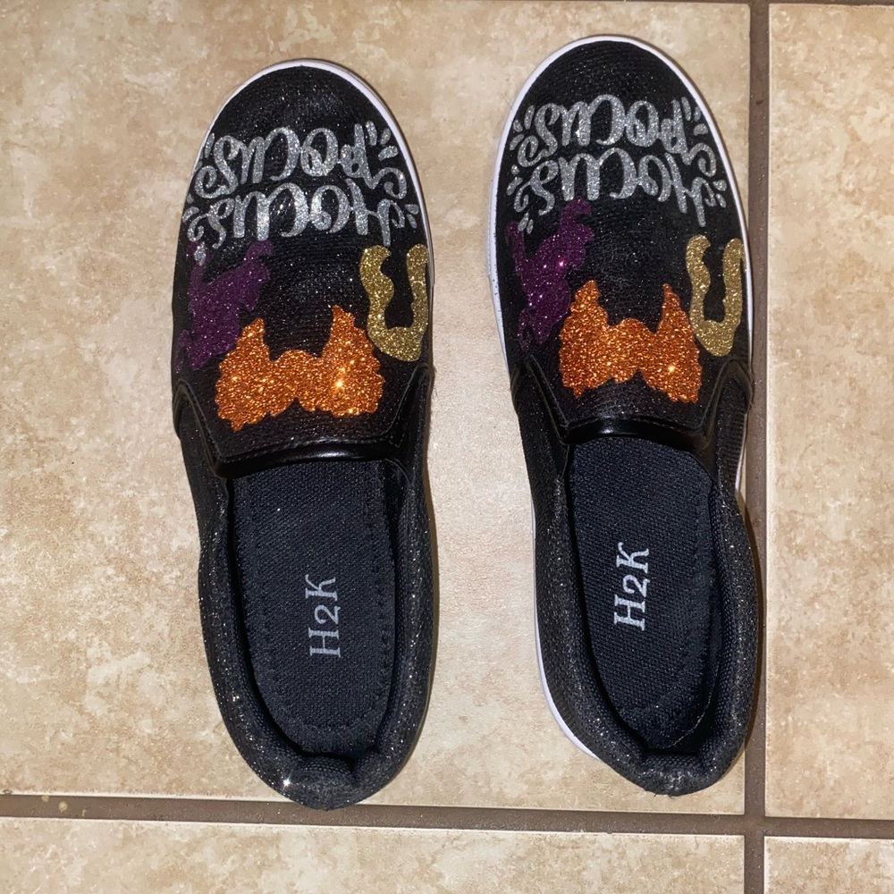 Hocus pocus shoes size 6